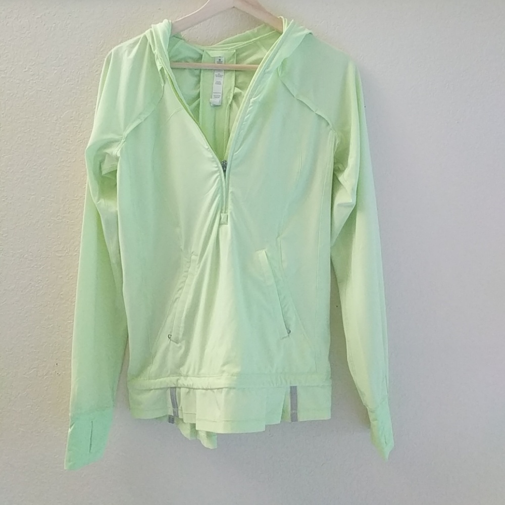 Lululemon pullover with hood